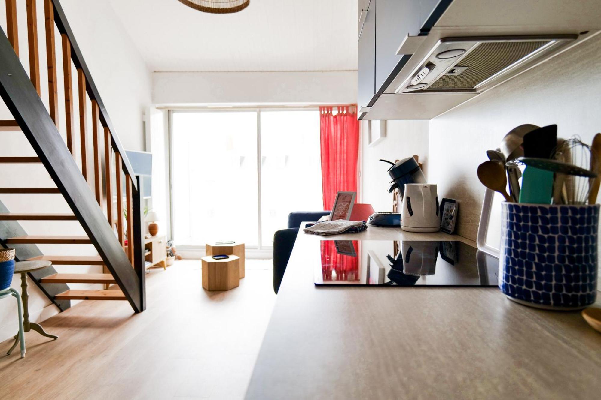 Appartement Renove Avec Gout Et Idealement Situe A Deux Pas Du Remblai لي سابلِ دولونْ المظهر الخارجي الصورة